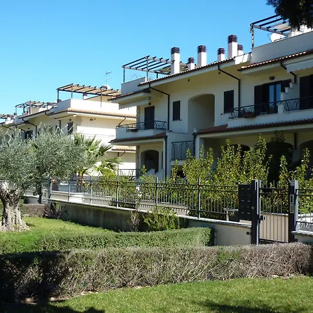Apartment Micaene D3 Pineto